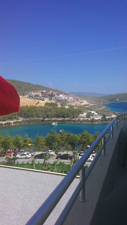 Widok z balkonu La Blanche Island Bodrum