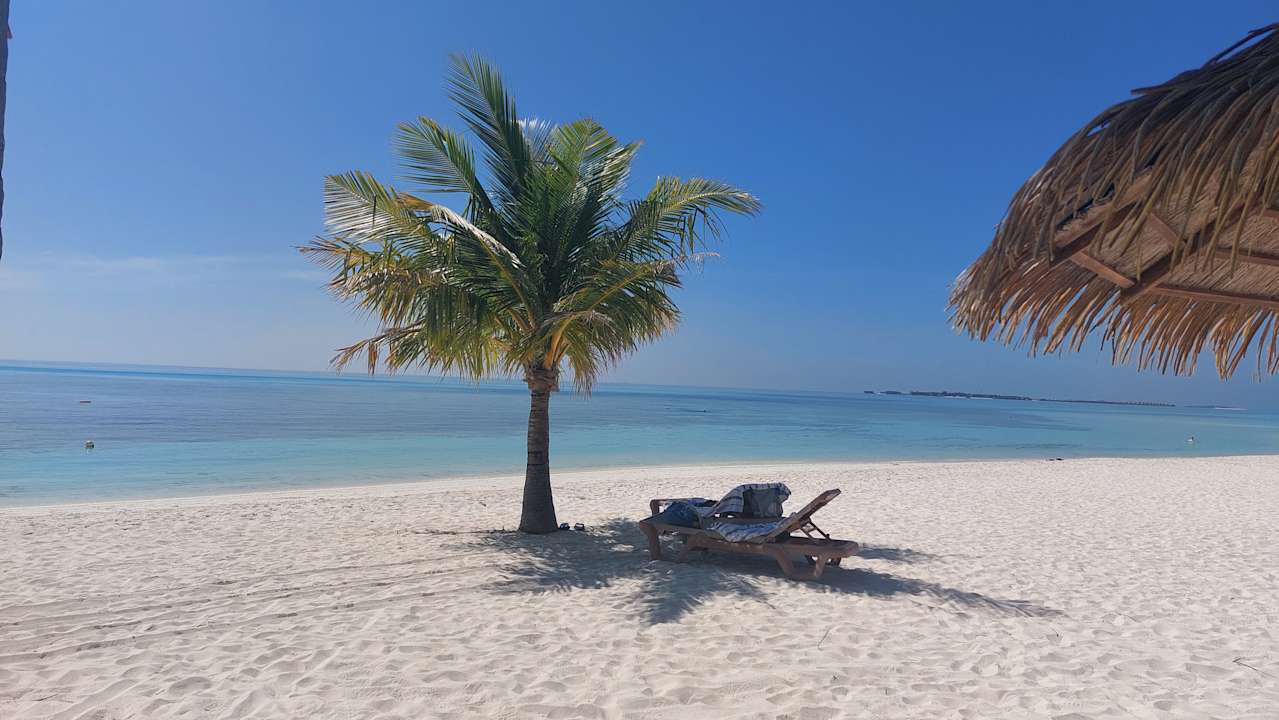 Strand Kuredu Island Resort & Spa