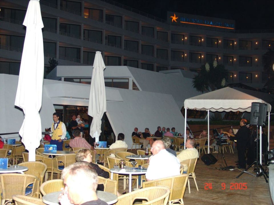 Abends auf der Hotelterrasse Hotel Exagon Park