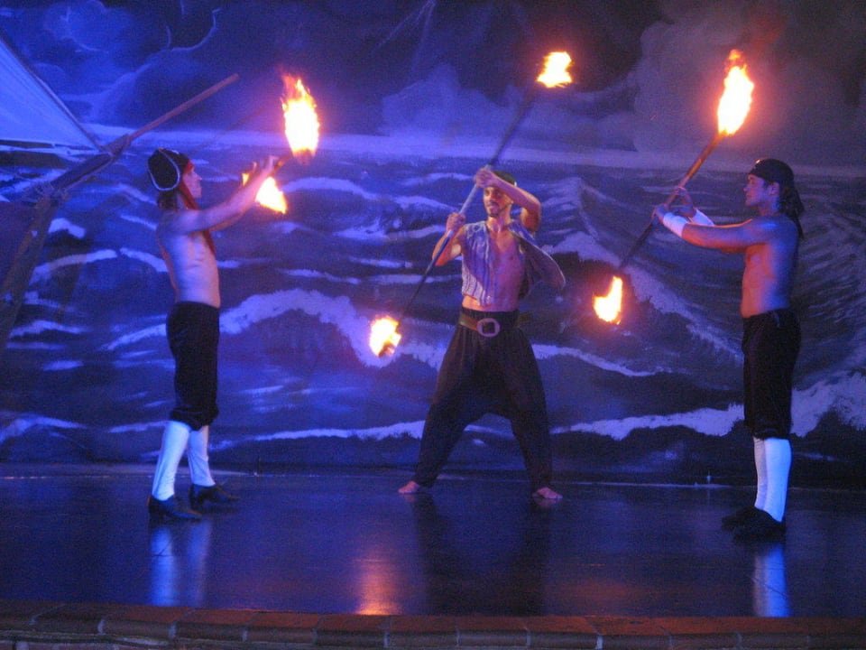 Огненное шоу Limak Limra Hotel & Resort