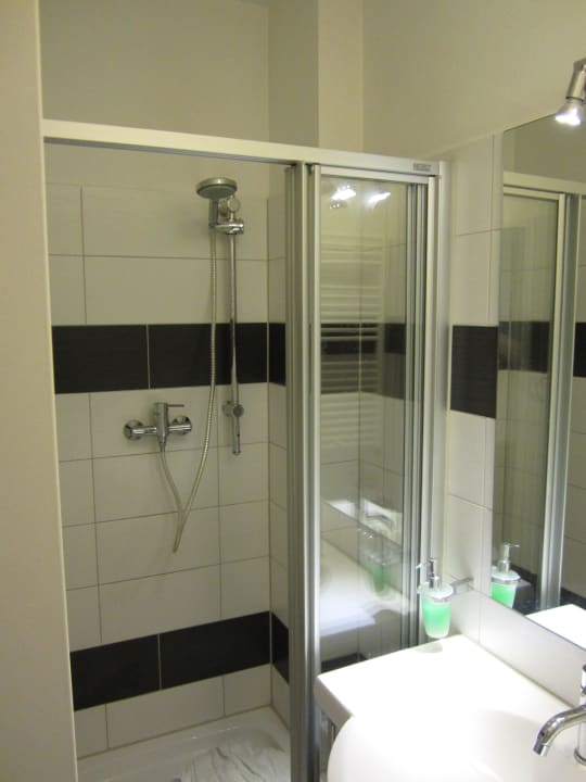 Dusche Hotel Prens Berlin