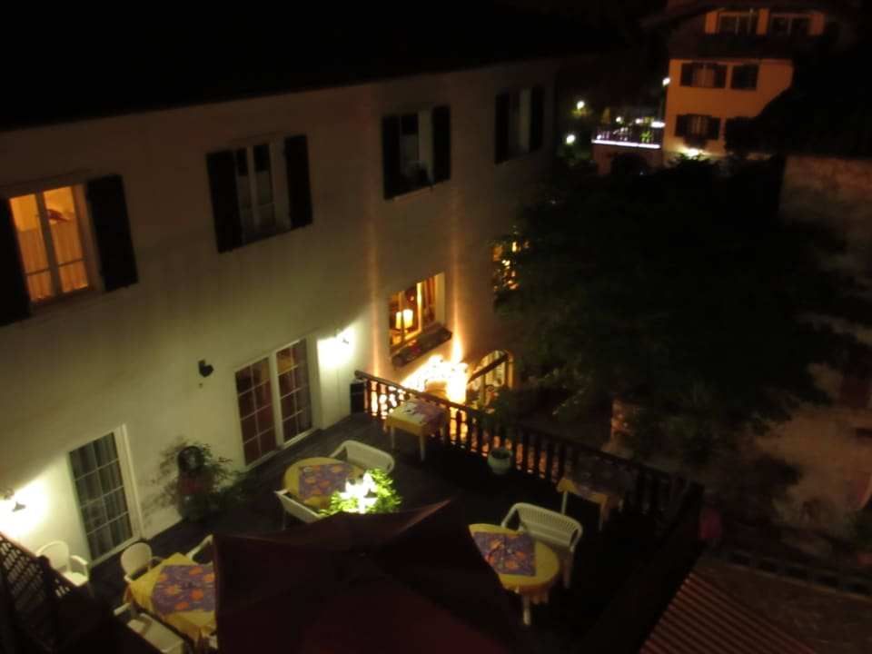 Hotel bei Nacht Good Life Hotel Garden