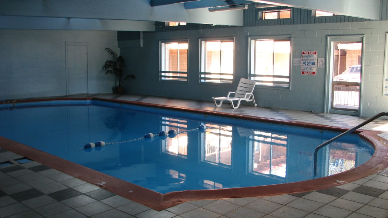 Pool Rodeway Inn & Suites