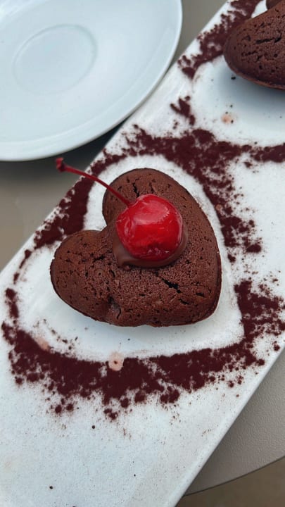 Gastro You & Me Beach Hotel