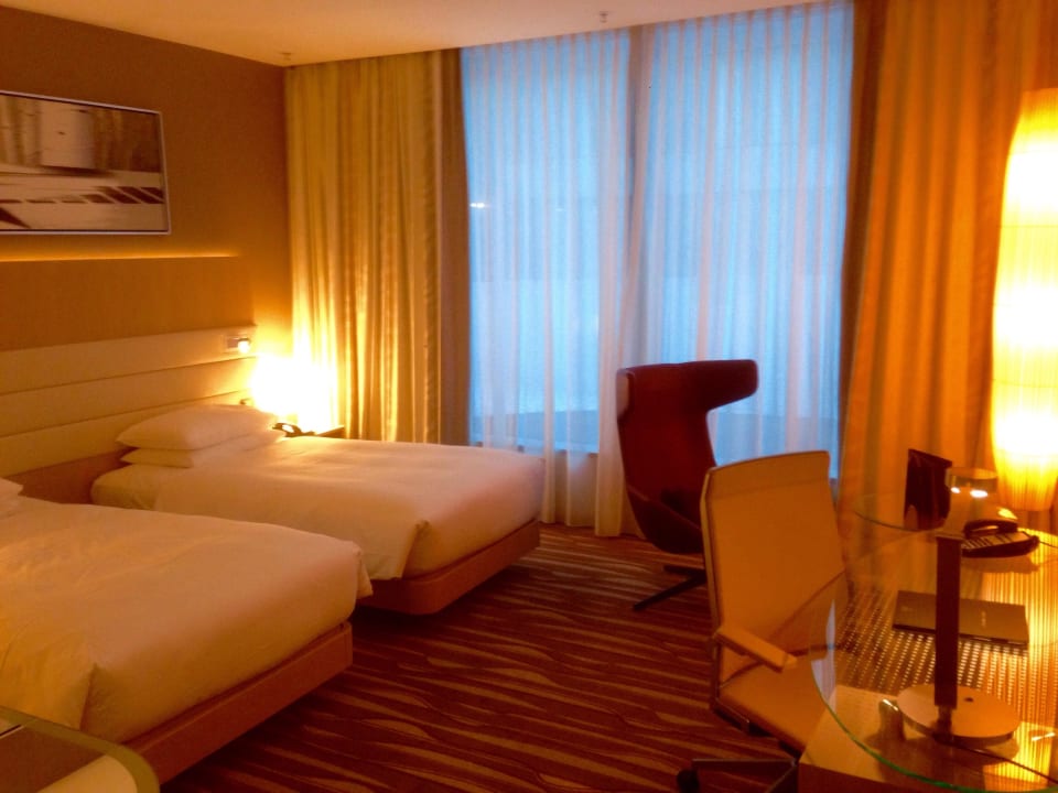 Zimmer Hilton Frankfurt Airport