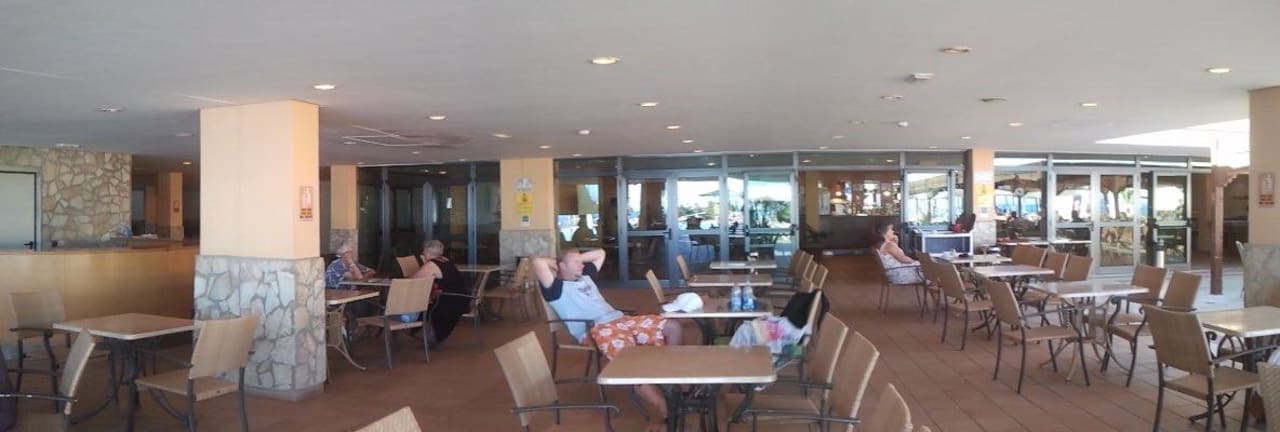 Pool Bar SBH Club Paraiso Playa