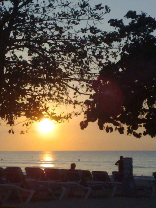 Sonnenuntergang Hotel Grand Pineapple Beach Negril