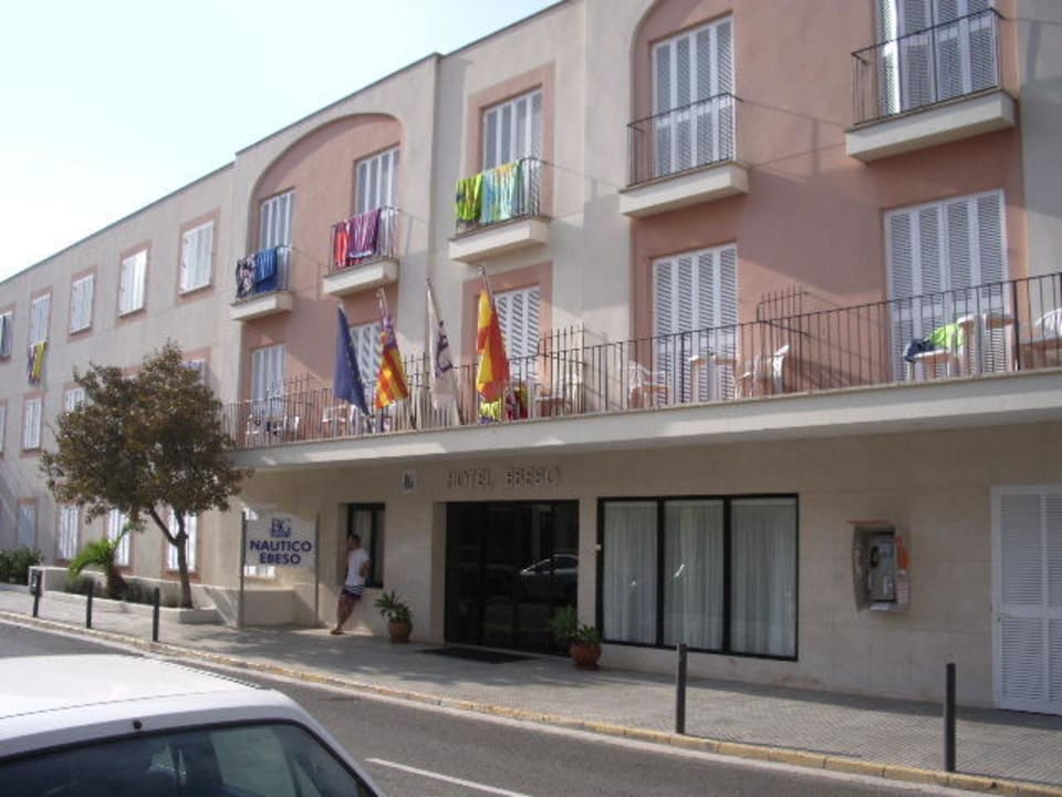 Haupteingang BG Hotel Nautico Ebeso