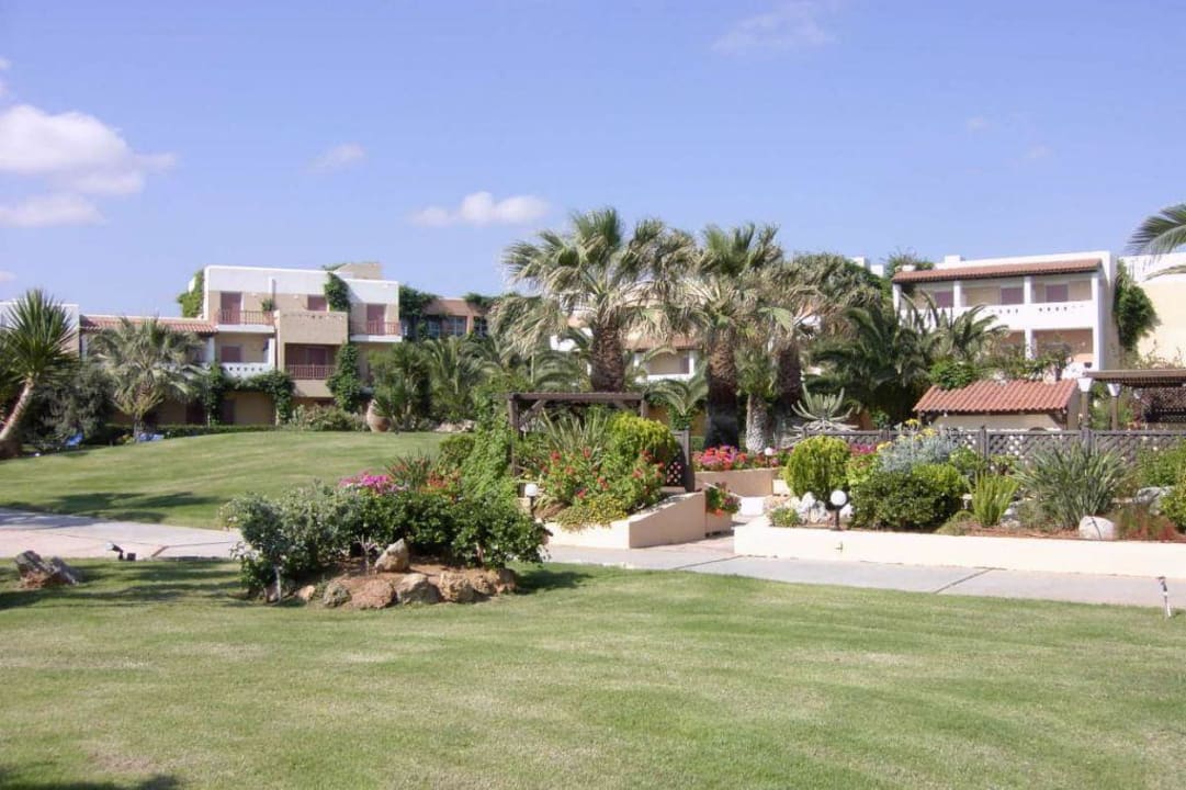 Gartenanlage Anissa Beach & Village