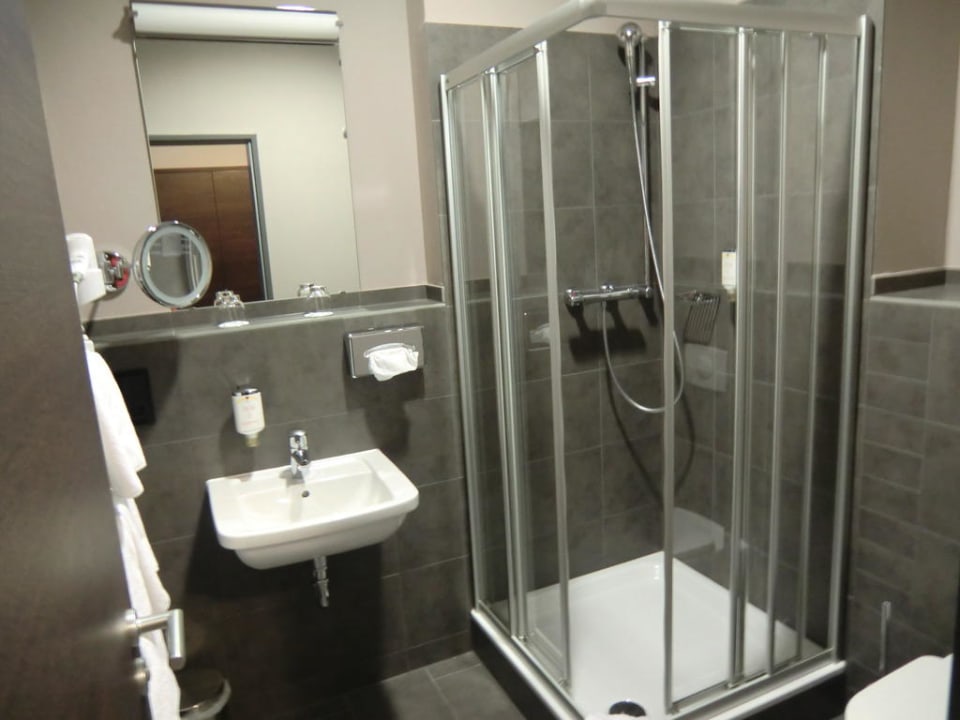 Schönes Bad ohne Wanne Schlosshotel Blankenburg