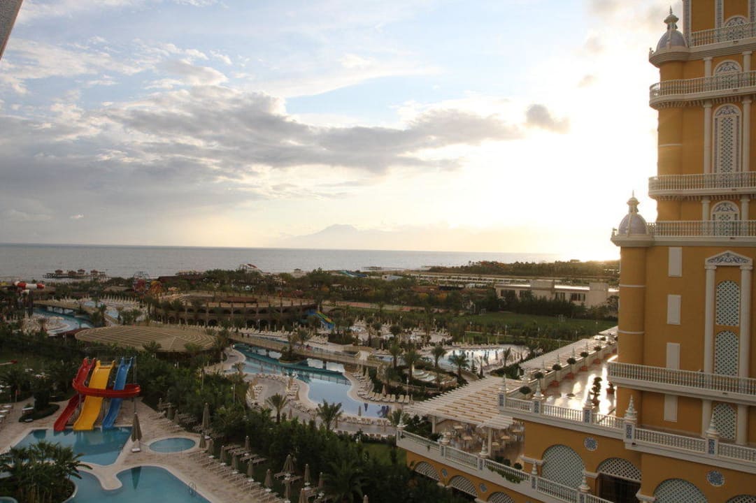 Meerblick seitlich - alle DZ und FZ Melas Lara Hotel