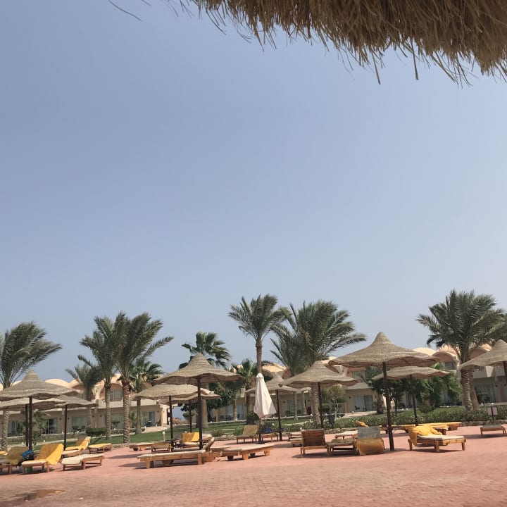 Garten Three Corners Sea Beach Resort