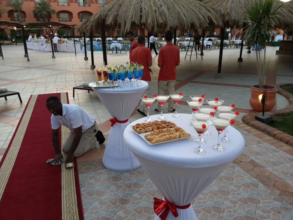 Vorbereitung zum Stammgästeessen Jaz Makadi Oasis Resort