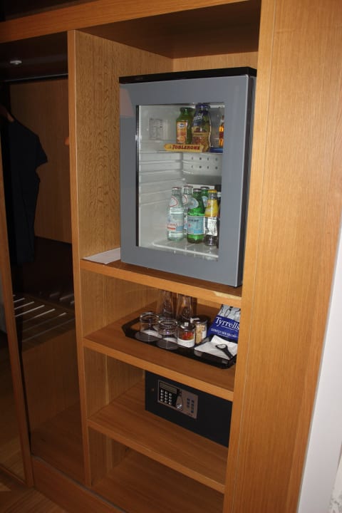 Сейф и бар nhow Roma