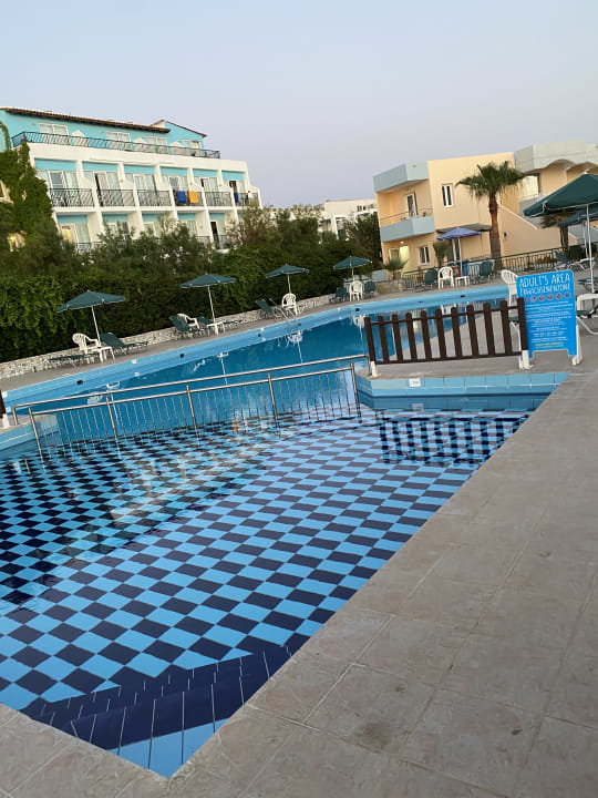 Pool Hotel Kathrin Beach