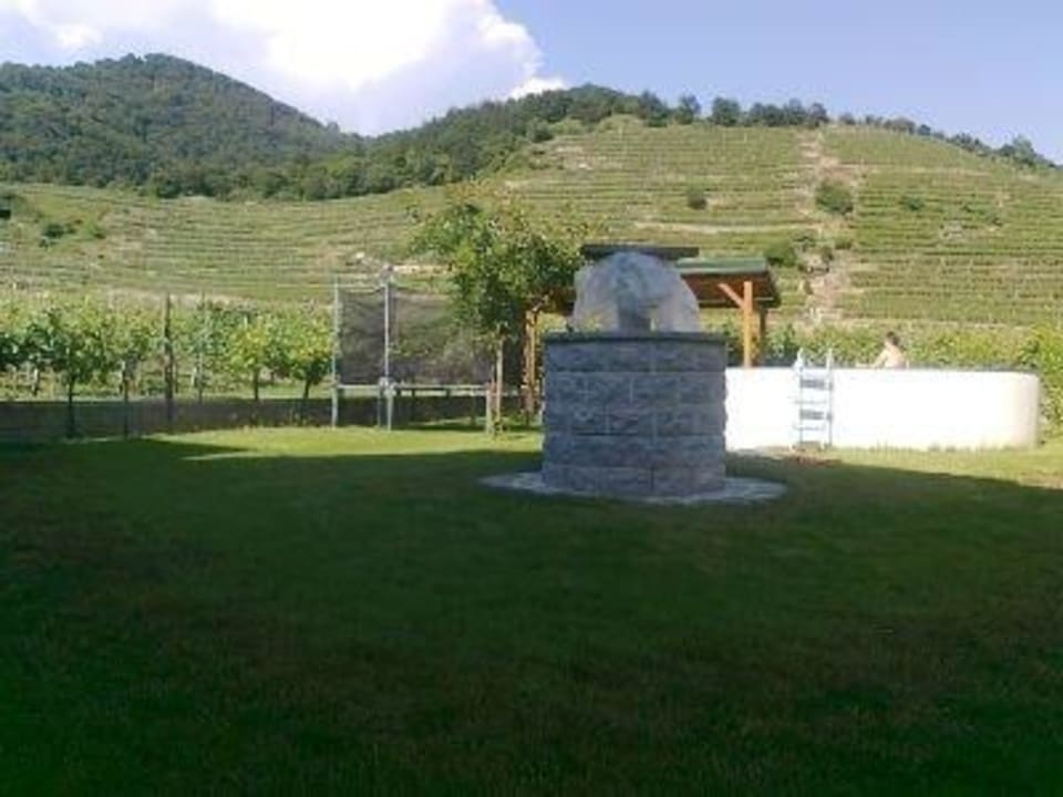 Unser Garten mit Laube ,Pool ,Kinderspielplatz uvm Gästehaus Weinbergblick
