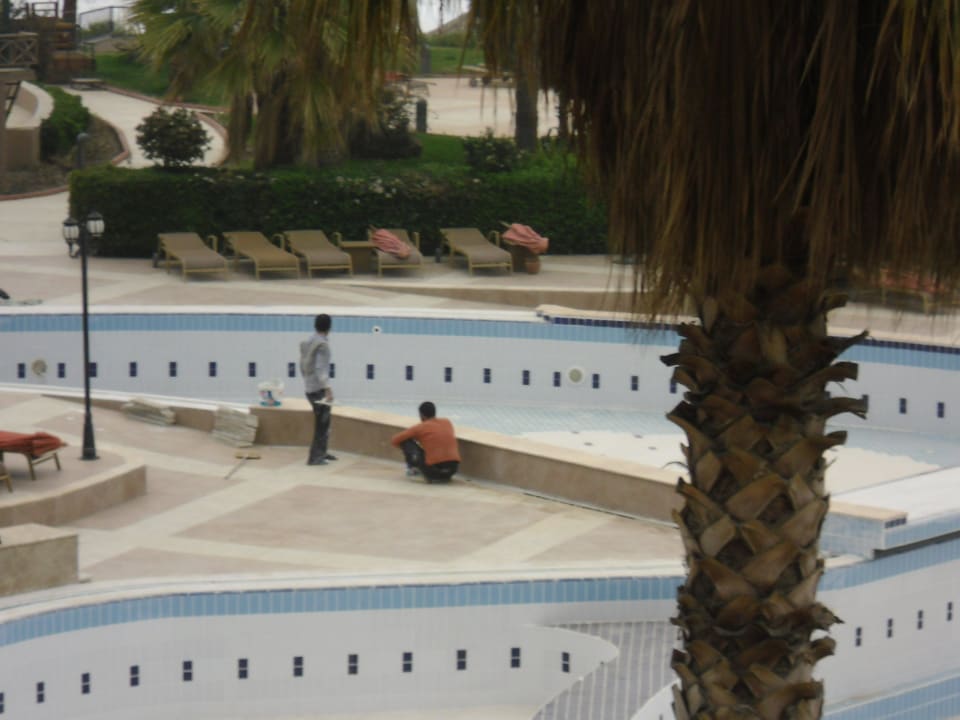 Schöner Pool Akka Alinda Hotel