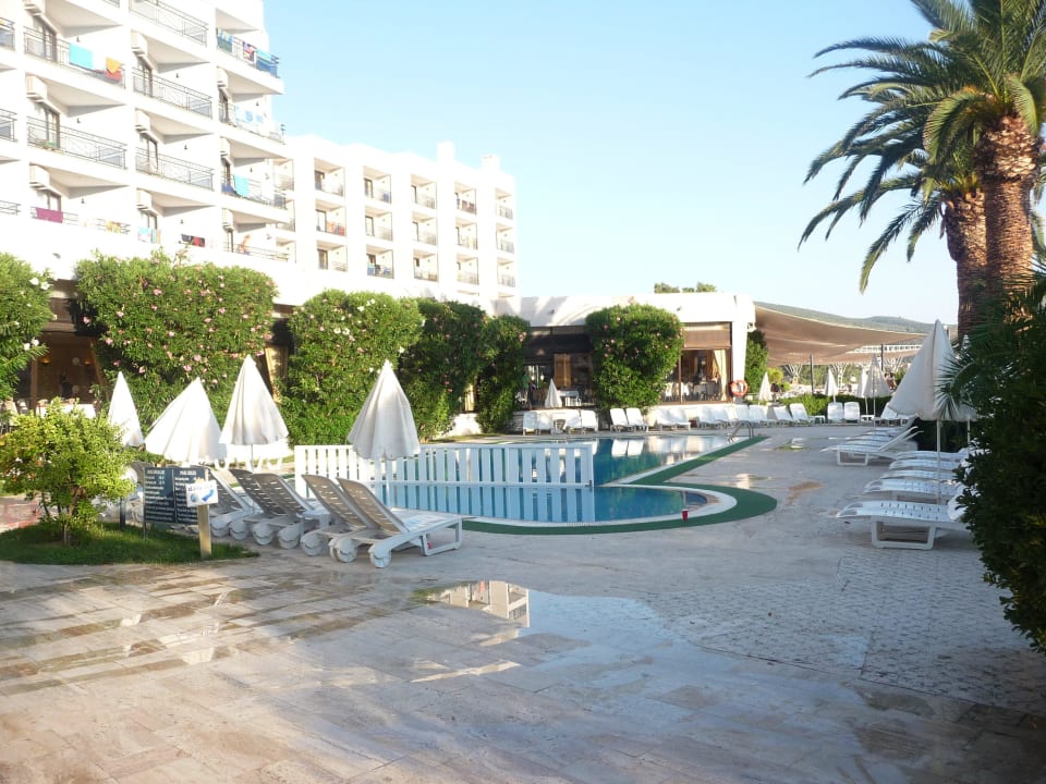 Kleiner Pool Tusan Beach Resort