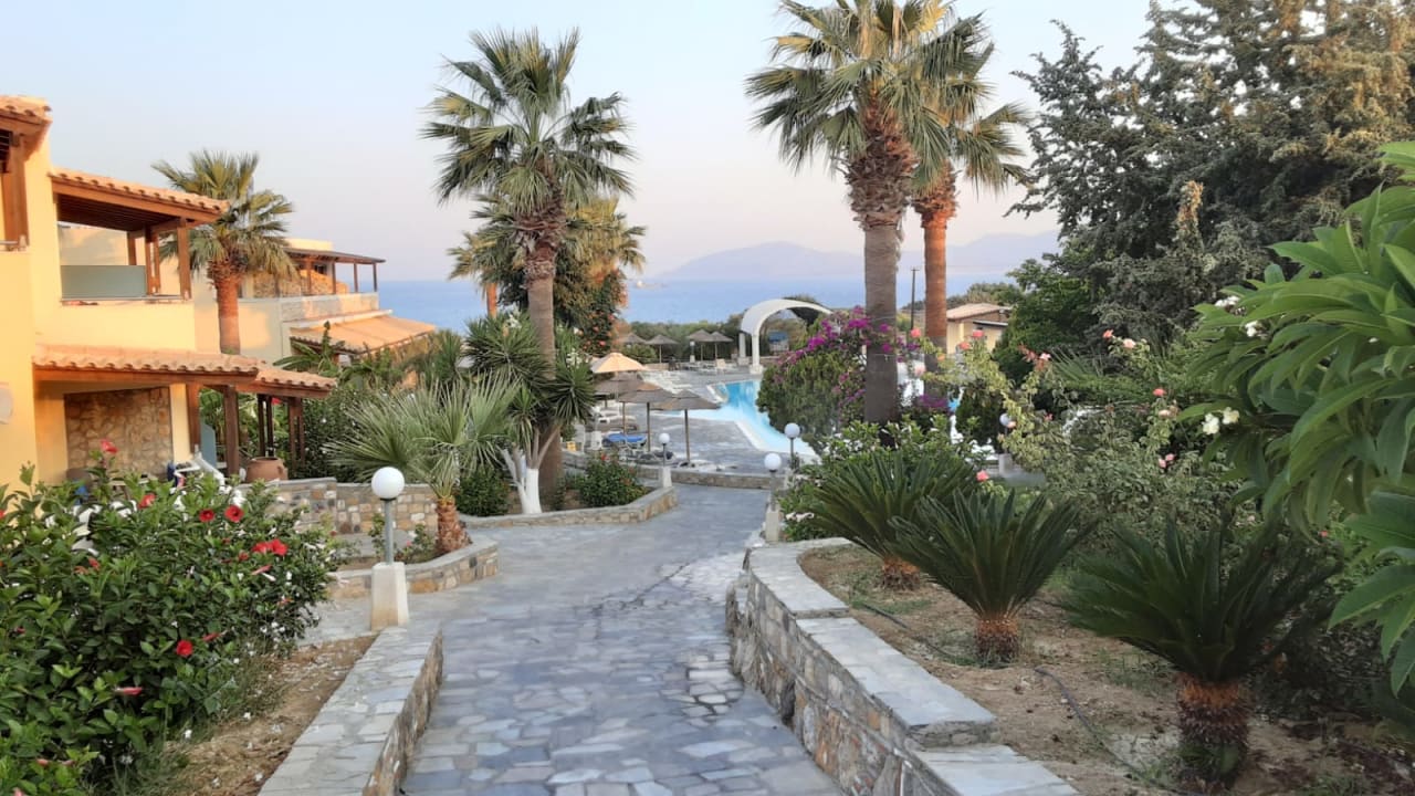 Außenansicht Hotel Kouros Palace