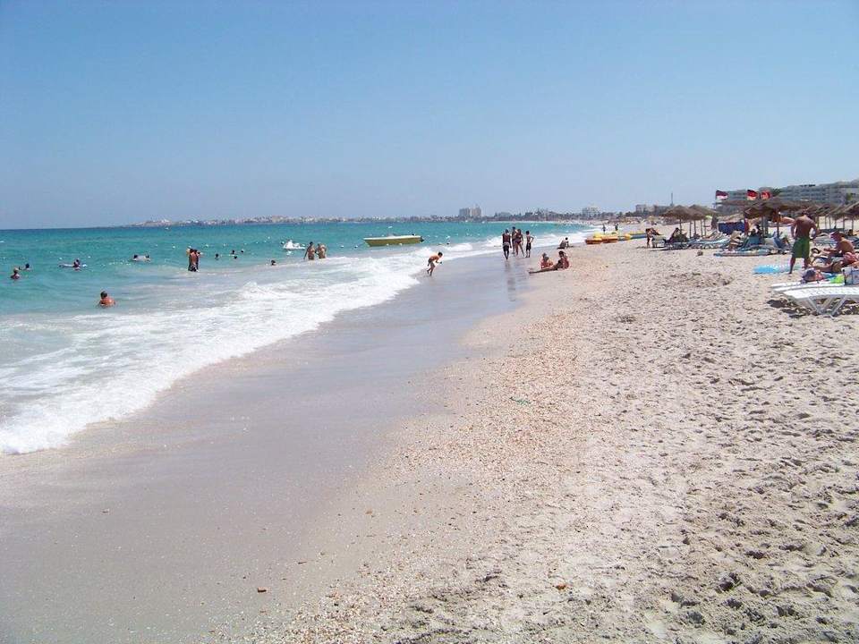 Am Strand des El Mehdi mit Blick nach Mahdia El Mehdi Beach Resort