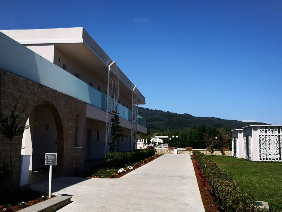 Außenansicht Sandy Villas Resort