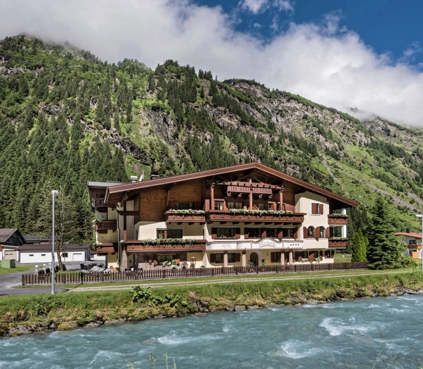 Außenansicht Hotel Möderle