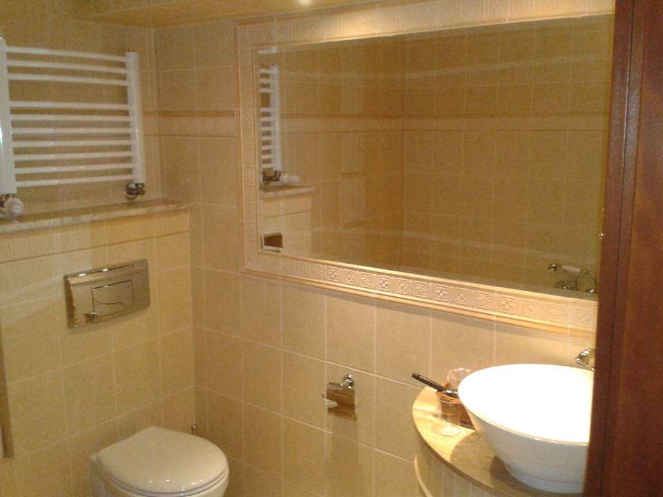 Badezimmer 1 Hotel Diament Arsenal Palace