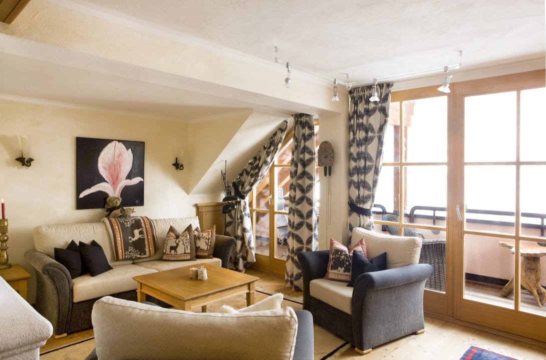 Lynch Bages, Deluxsuite, Wohnbereich Hotel Hospiz Alm Residenzen