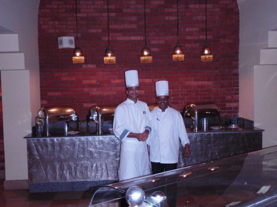 Köche vor dem warmen Buffet Radisson Blu Resort, El Quseir