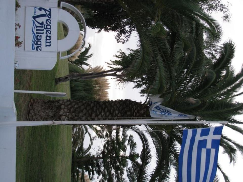 Der Eingang auf das Hotelgelände. Lagas Aegean Village
