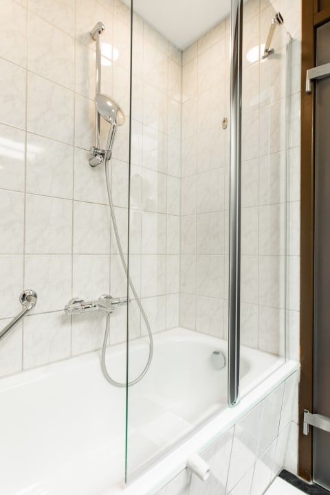 Zimmer Golden Tulip Hotel Central