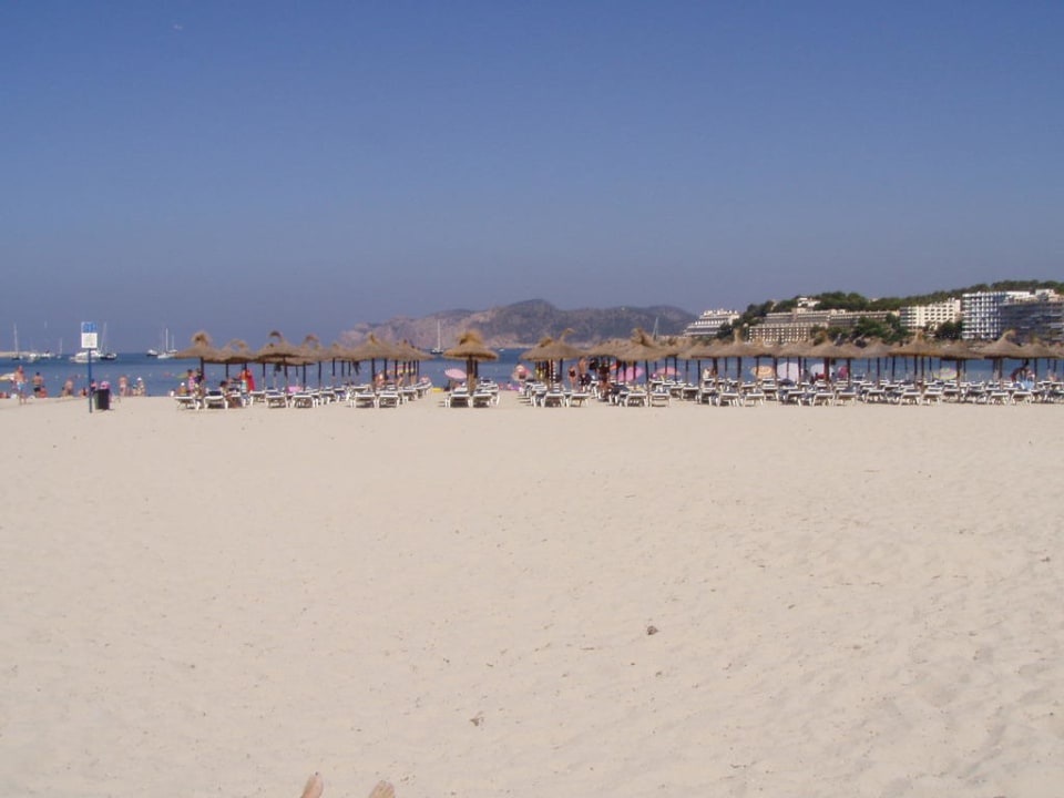 Strand rechts Hotel Santa Ponsa Pins