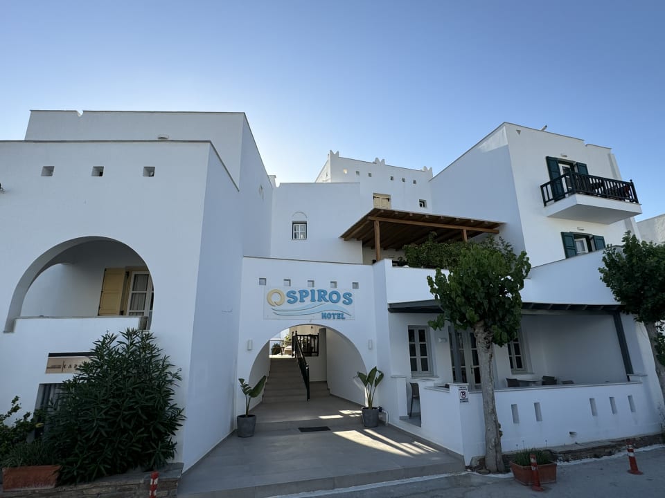 Außenansicht Hotel Spiros