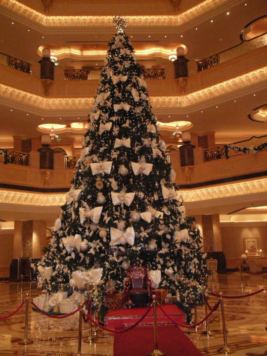 Weihnachtsbaum Emirates Palace Mandarin Oriental