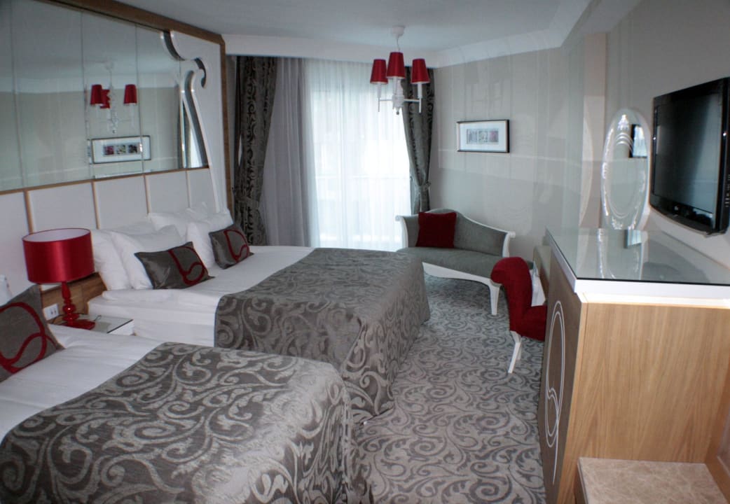 Bett Q Premium Resort