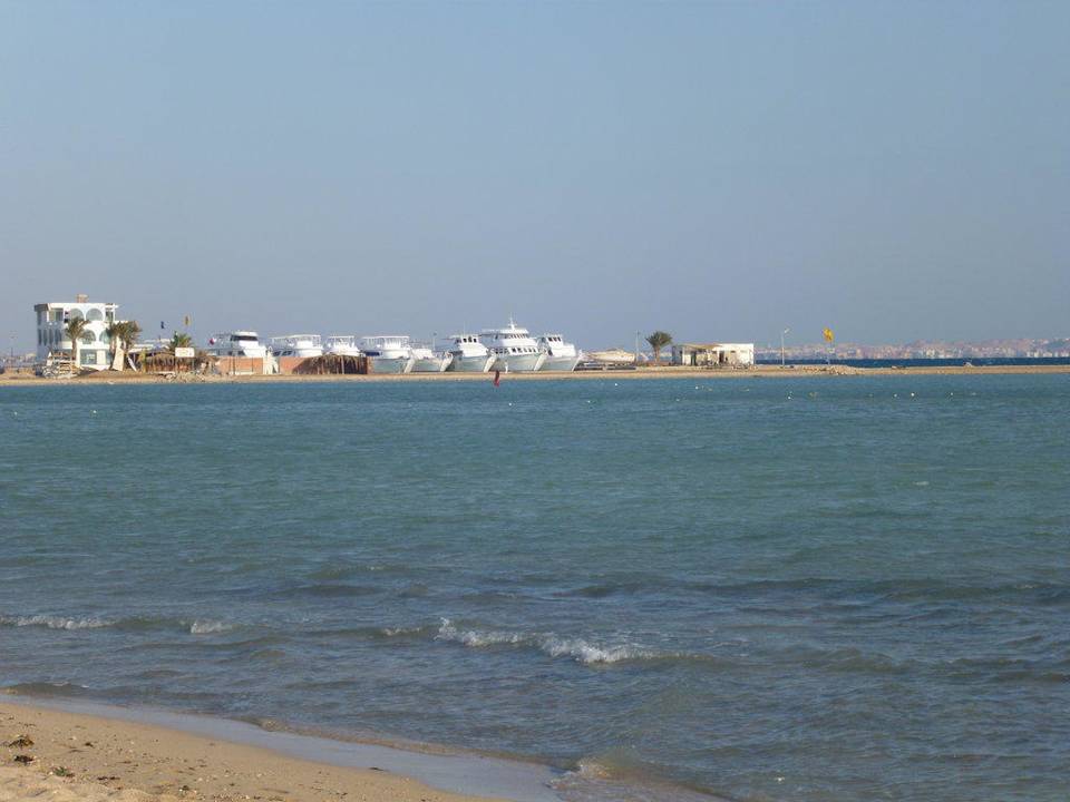 Берег моря Hotel Titanic Palace