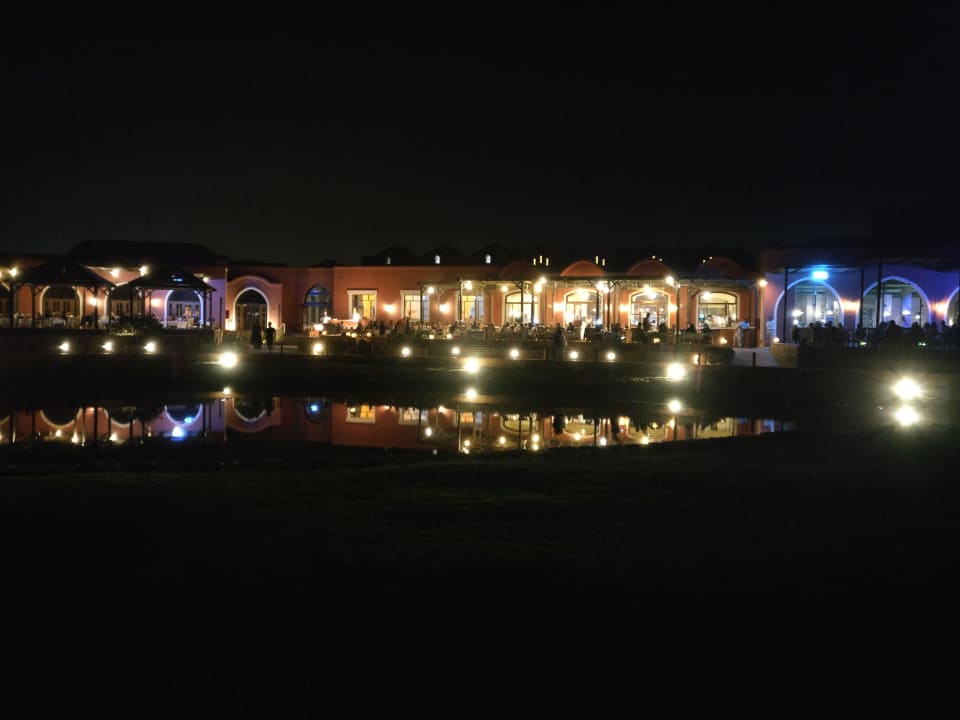 Außenansicht Radisson Blu Resort, El Quseir