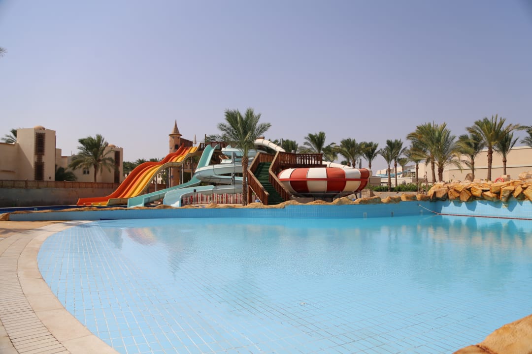 Pool Sea Beach Aqua Park Resort Managed by Blue Resorts