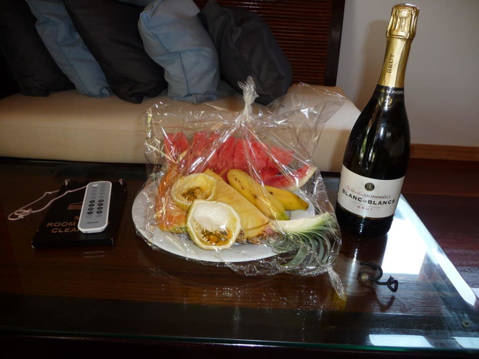 Honeymoon Kuredu Island Resort & Spa