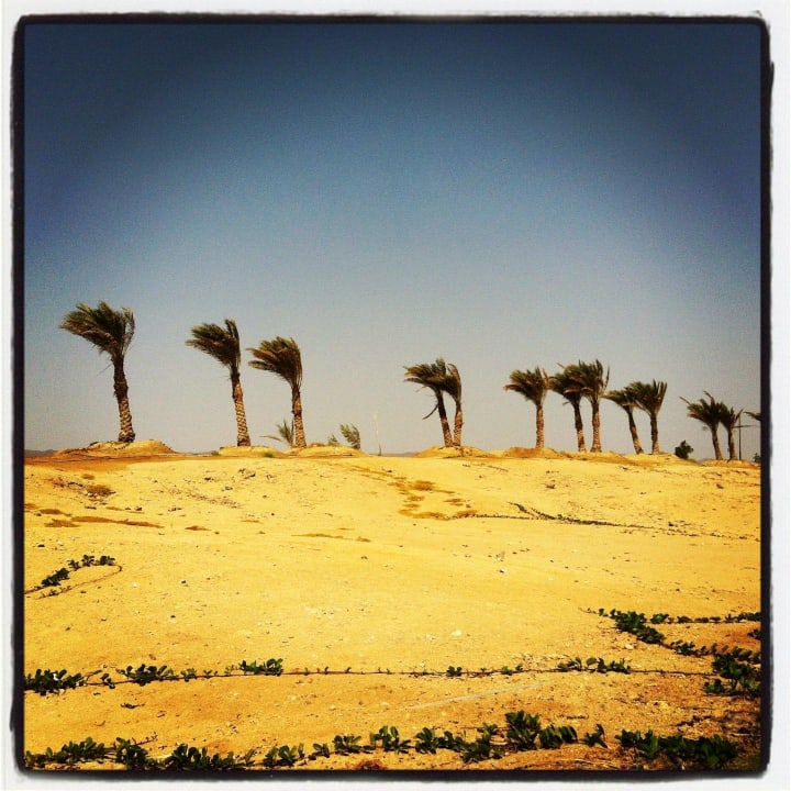 Droga na plażę Aurora Bay Resort Marsa Alam