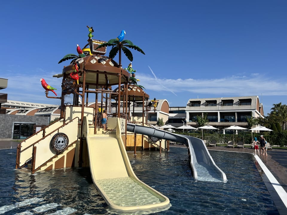 Pool Jacaranda Luxury Resort