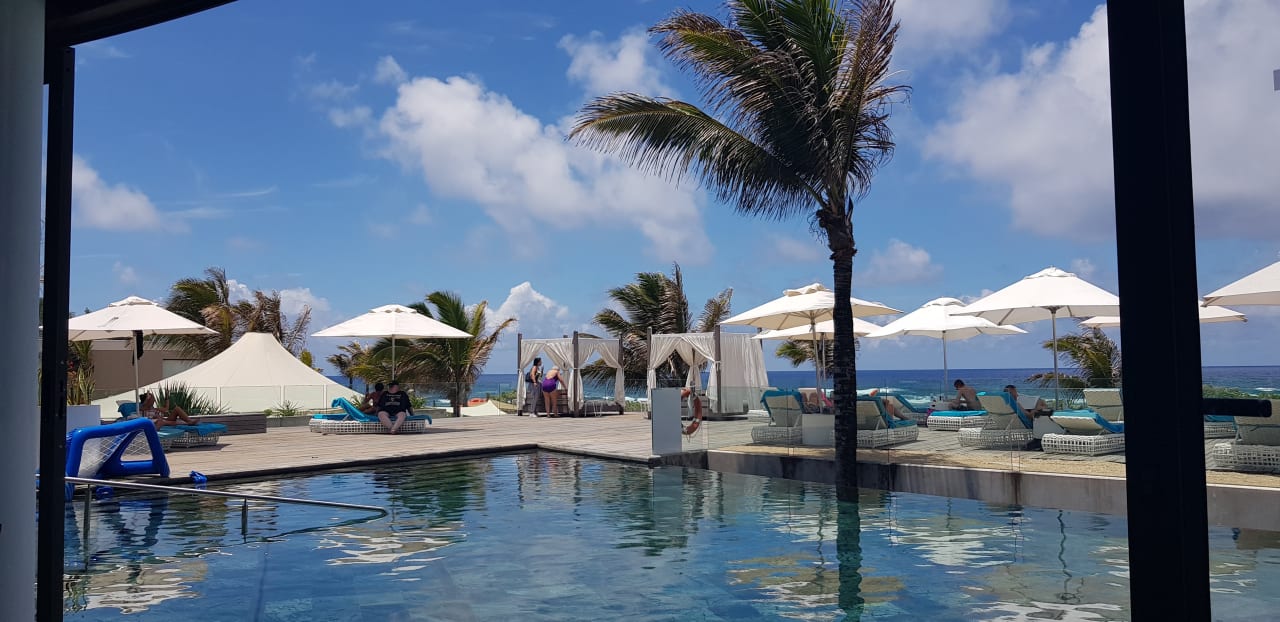 Pool Radisson Blu Poste Lafayette Resort & Spa - Adults only