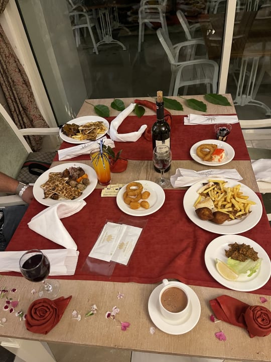 Gastro Well Palace Side