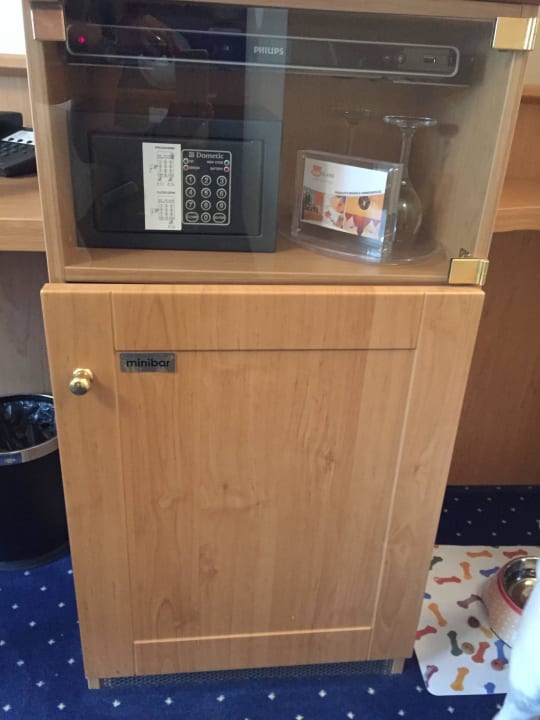 Safe und Minibar BLOCK Hotel & Living