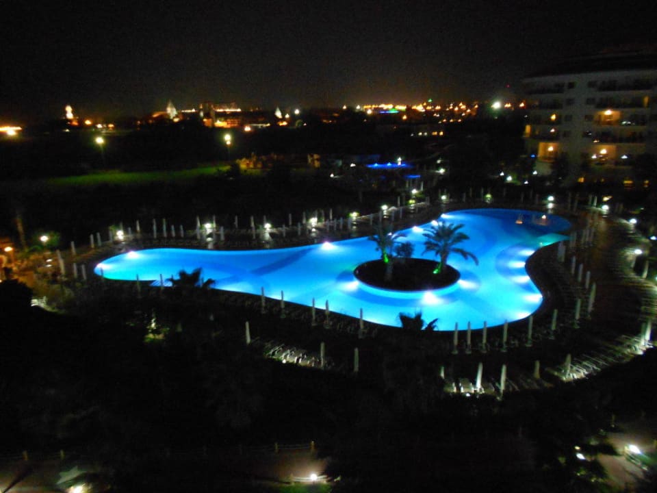 's avonds Seaden Sea World Resort & Spa