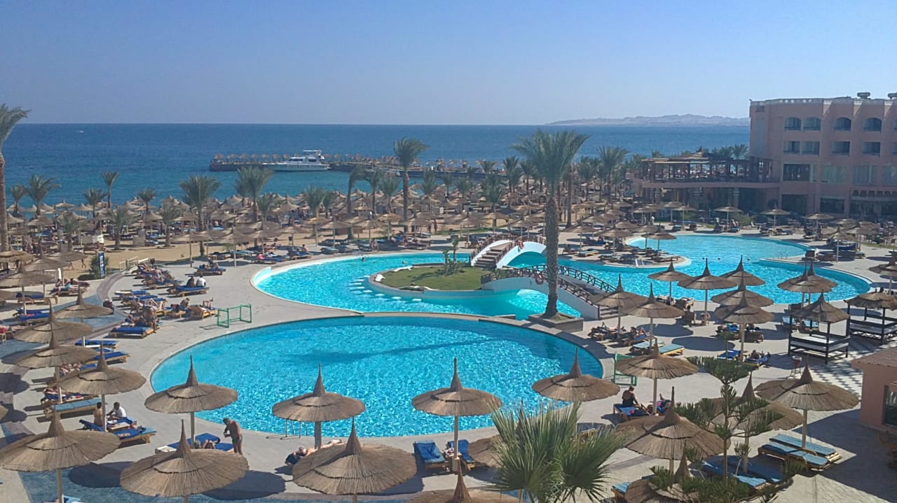 Von Balkon morgens Beach Albatros Resort