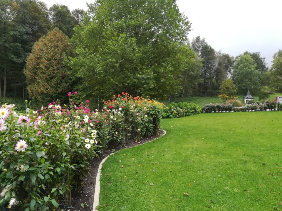 Gartenanlage Vivea Hotel Bad Schönau - Zur Quelle