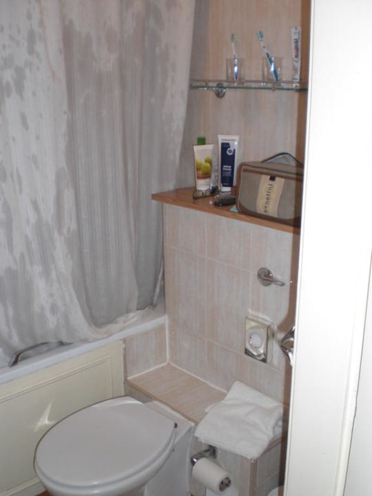 Bad Hotel Berjaya Eden Park