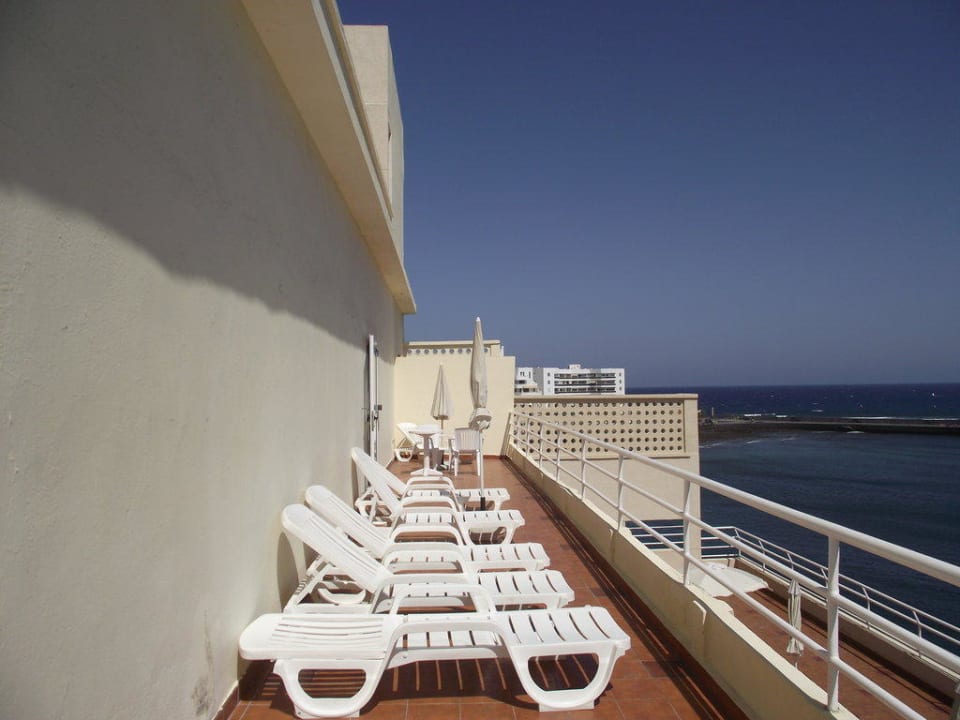 Sonnendeck in der dritten Etage Hotel Medano