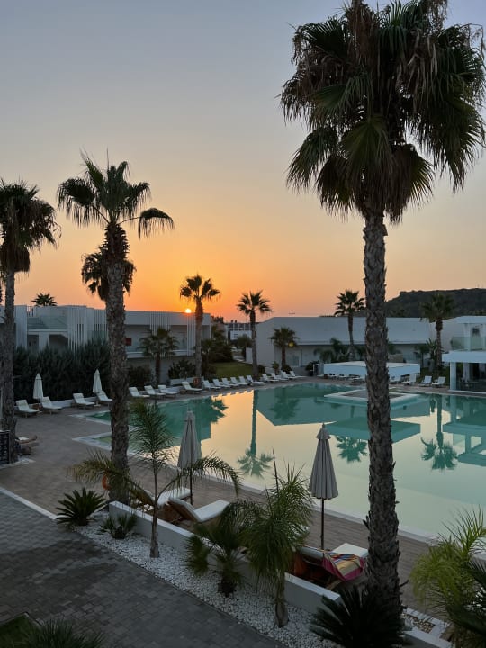 Pool White Dreams Resort & Anex
